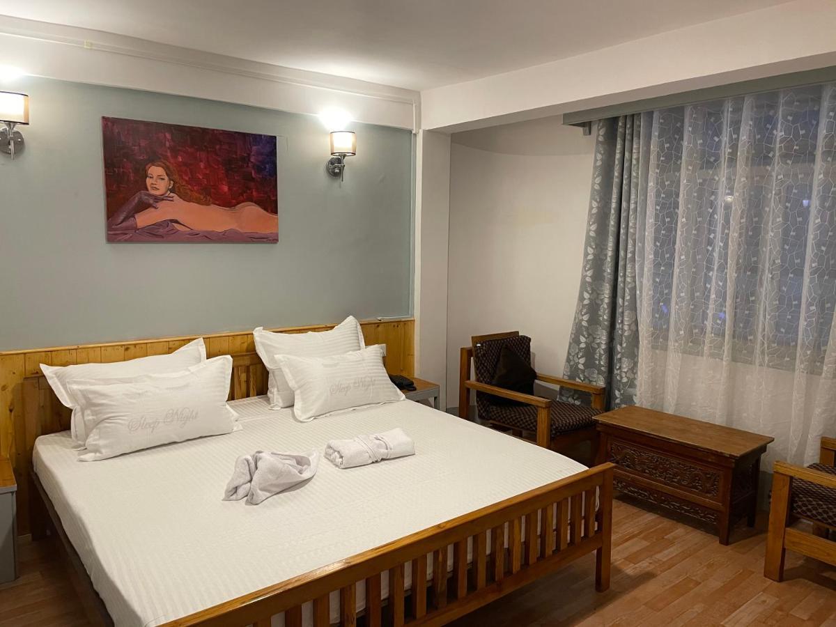 Mellow Fellow Hostel กังต็อก ภายนอก รูปภาพ