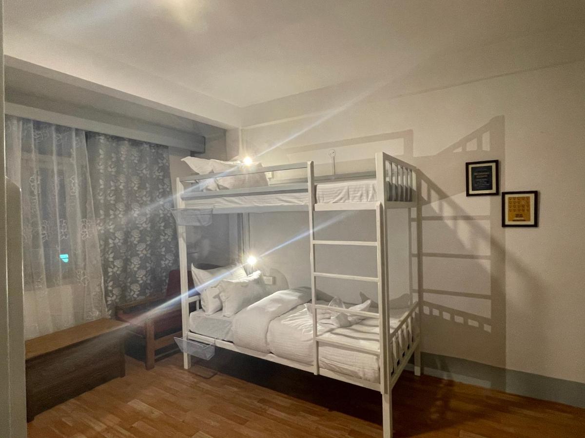 Mellow Fellow Hostel กังต็อก ภายนอก รูปภาพ