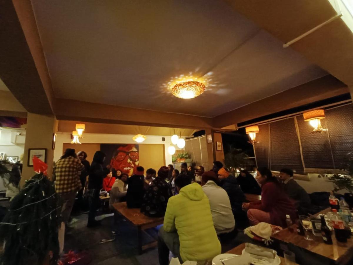 Mellow Fellow Hostel กังต็อก ภายนอก รูปภาพ