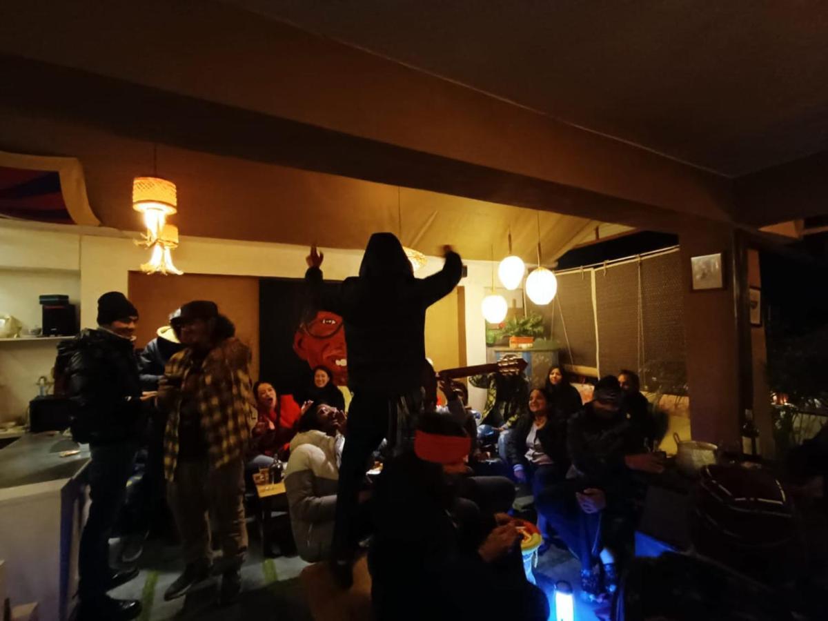 Mellow Fellow Hostel กังต็อก ภายนอก รูปภาพ