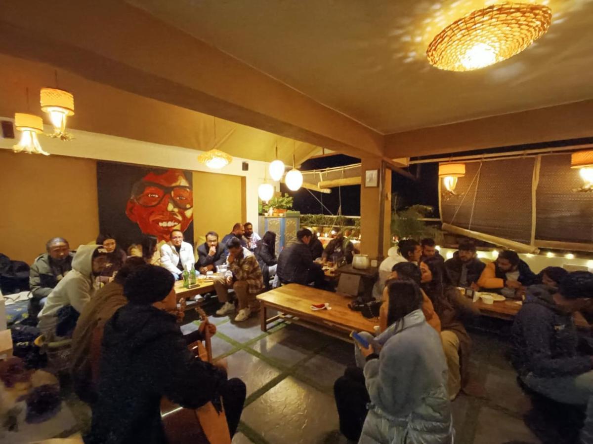 Mellow Fellow Hostel กังต็อก ภายนอก รูปภาพ