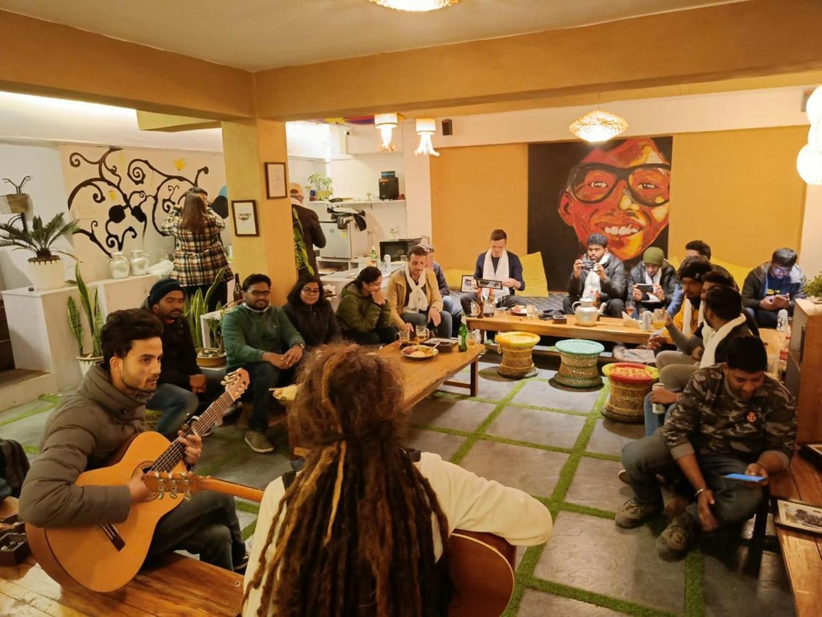 Mellow Fellow Hostel กังต็อก ภายนอก รูปภาพ