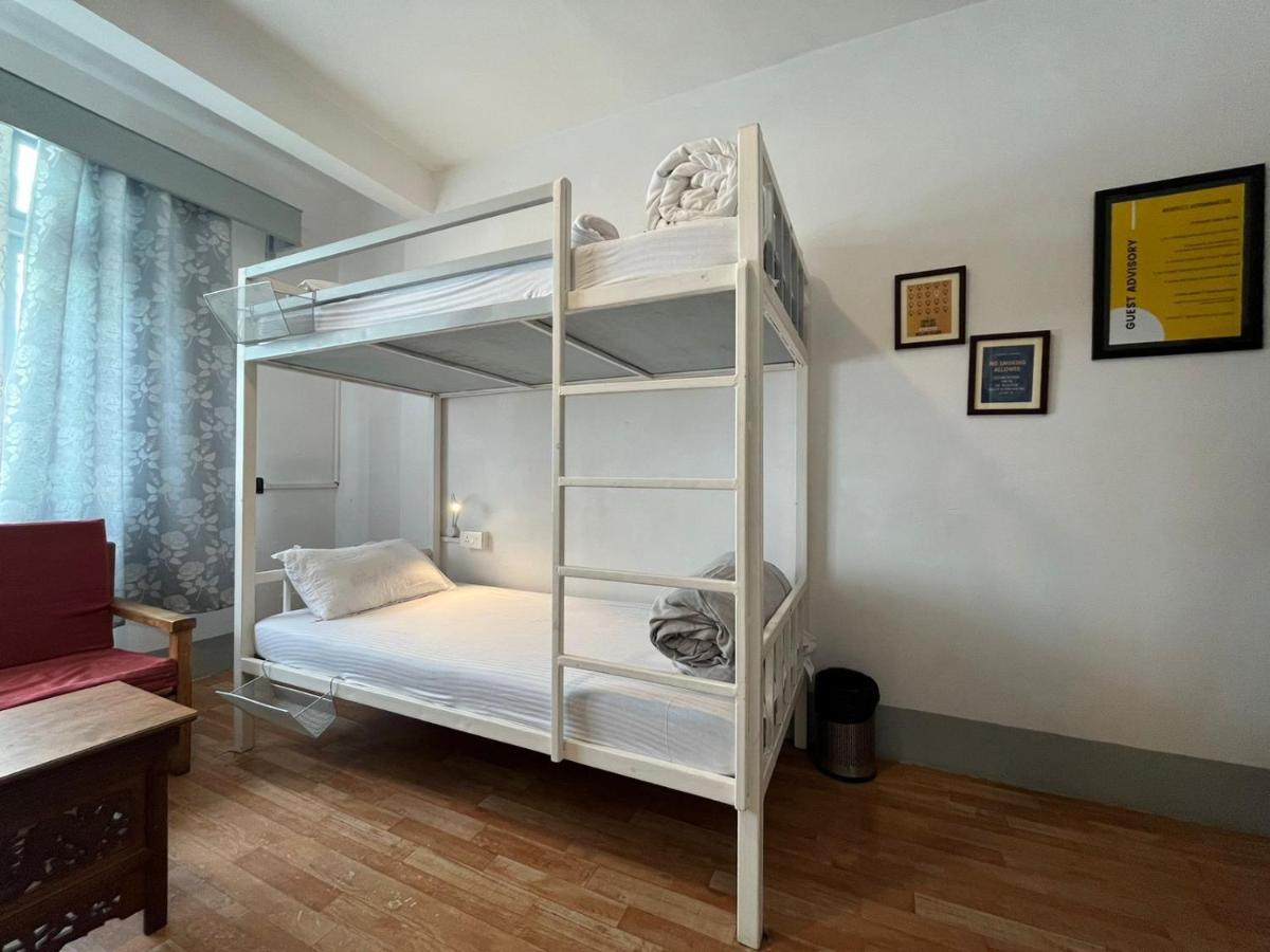 Mellow Fellow Hostel กังต็อก ภายนอก รูปภาพ